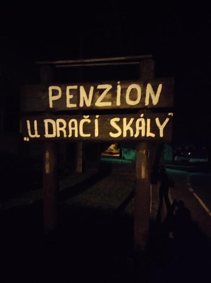 מלון Svojse Penzion U Draci Skaly מראה חיצוני תמונה